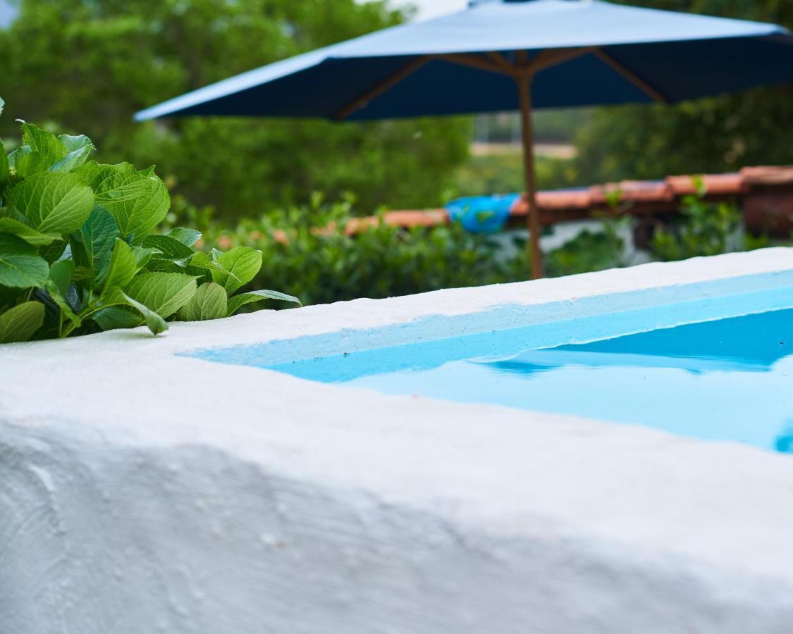 Epicos House, Your Home Away From Home. Nogueira  Bagian luar foto