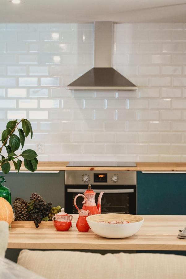 Epicos House, Your Home Away From Home. Nogueira  Bagian luar foto
